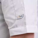 Détail de la veste de cuisine pour homme avec manches courtes et logo Manelli modèle White