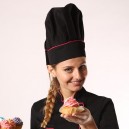 Toque noire liseré rose